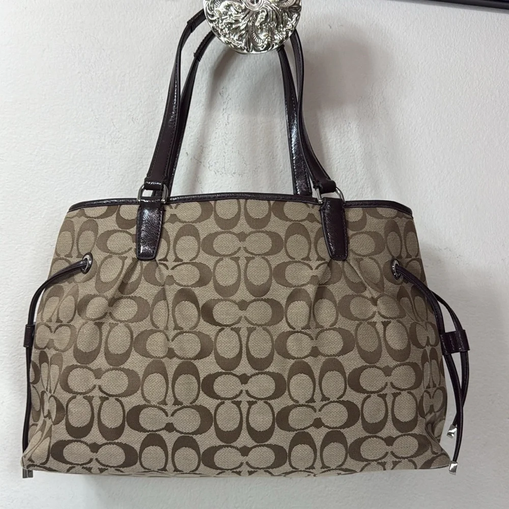 (X2) Coach, Brown shoulder bag with signature founded in 1941 - Picture 7 of 15